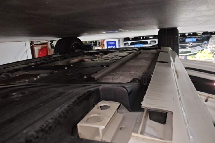 Used Volvo XC90 2023 B5 SmartDrive Luxury Edition 5 Seats Left Side Sill
