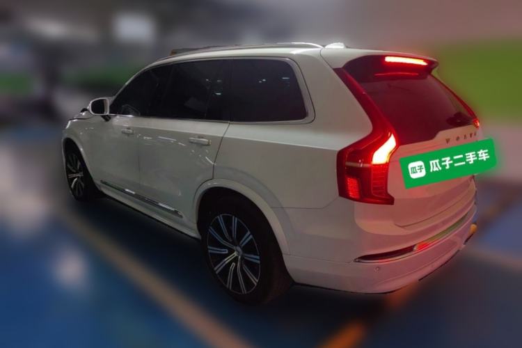 Used Volvo XC90 2023 B5 SmartDrive Luxury Edition 5 Seats Rear Left 45 Deg