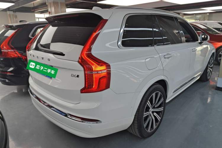Used Volvo XC90 2023 B6 Zhiya Luxury 7-Seater Rear Right 45 Deg