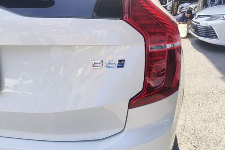 Used Volvo XC90 2023 B6 Zhiyi Luxury Edition 7-Seater Right Rear Taillight