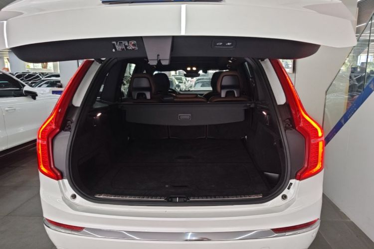 Used Volvo XC90 2023 B5 SmartDrive Luxury Edition 5 Seats Trunk