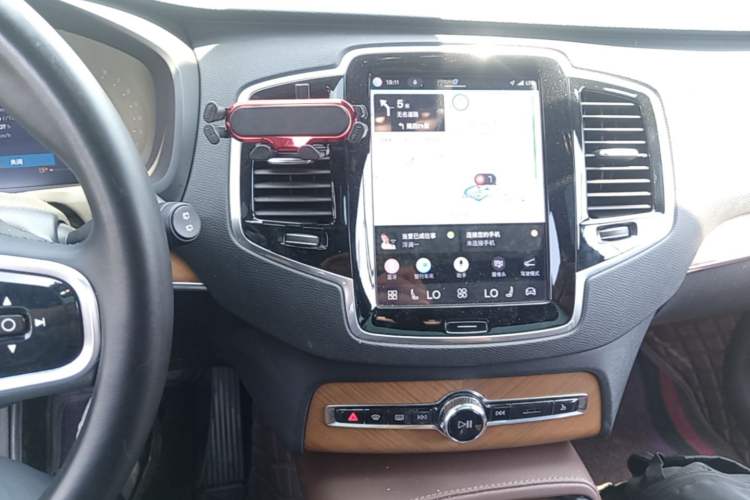 Used Volvo XC90 2024 B6 Zhiyi Luxury 7-Seater Audio And AC Panel