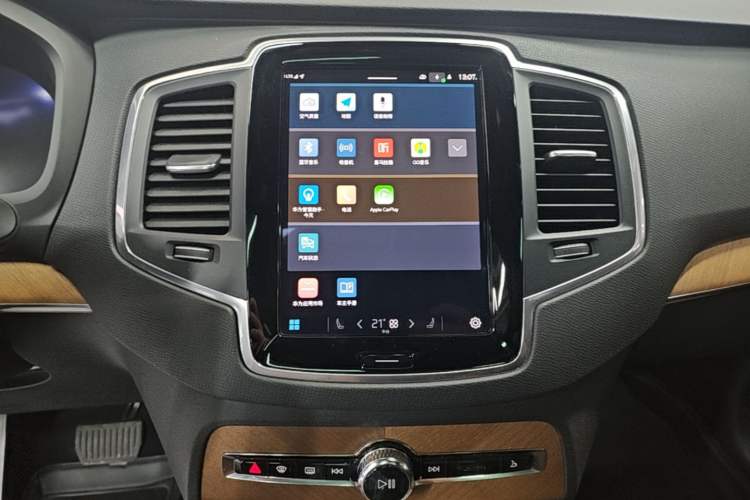 Used Volvo XC90 2024 B5 SmartDrive Luxury Edition 7-Seater Audio And AC Panel