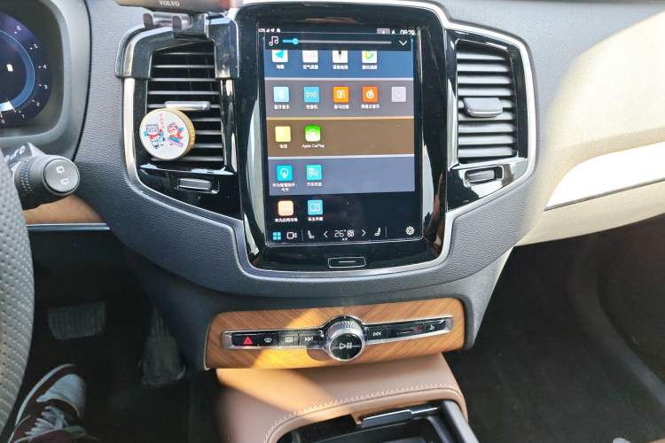Used Volvo XC90 2024 B6 Zhiyi Luxury 7-Seater Audio And AC Panel