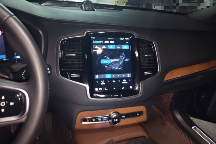 Used Volvo XC90 2024 B6 Zhiyi Luxury 7-Seater Audio And AC Panel