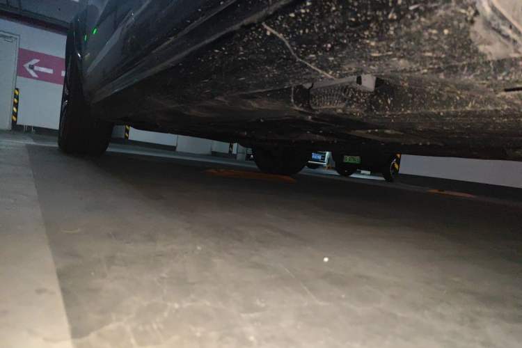 Used Volvo XC90 2024 B6 Zhiyi Luxury 7-Seater Chassis Rear Left