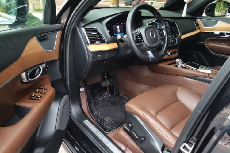 Used Volvo XC90 2024 B6 Zhiyi Luxury 7-Seater Driver Seat