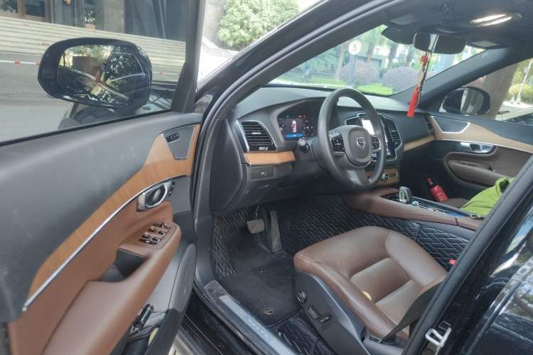 Used Volvo XC90 2024 B6 Zhiyi Luxury 7-Seater Driver Seat