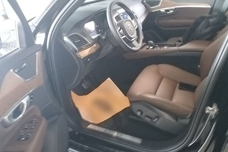 Used Volvo XC90 2024 B5 SmartDrive Luxury Edition 5 Seats Driver Seat
