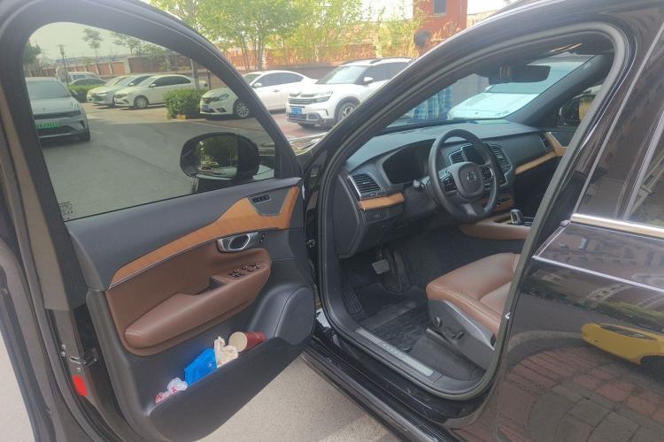 Used Volvo XC90 2024 B5 SmartDrive Luxury Edition 7-Seater Driver Seat