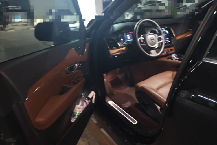 Used Volvo XC90 2024 B6 Zhiyi Luxury 7-Seater Driver Seat