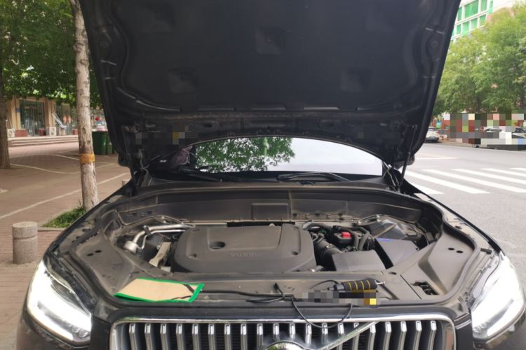 Used Volvo XC90 2024 B6 Zhiyi Luxury 7-Seater Engine Bay