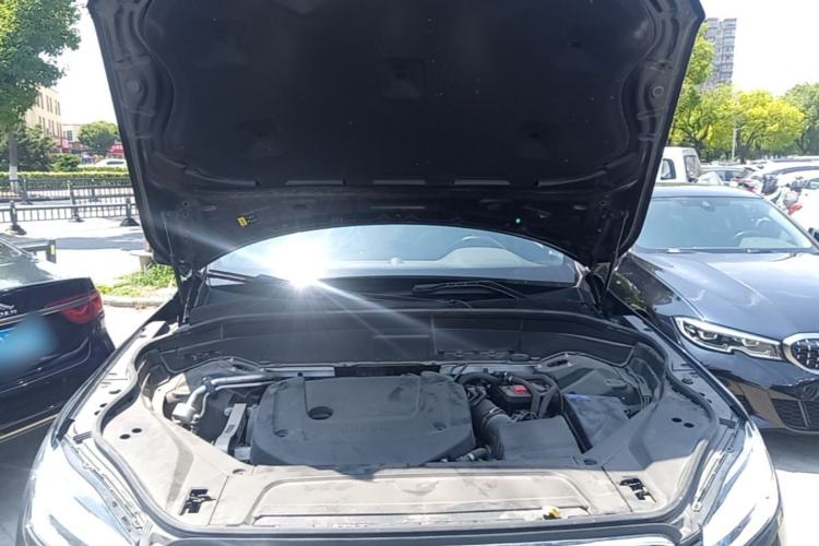 Used Volvo XC90 2024 B6 Zhiyi Luxury 7-Seater Engine Bay