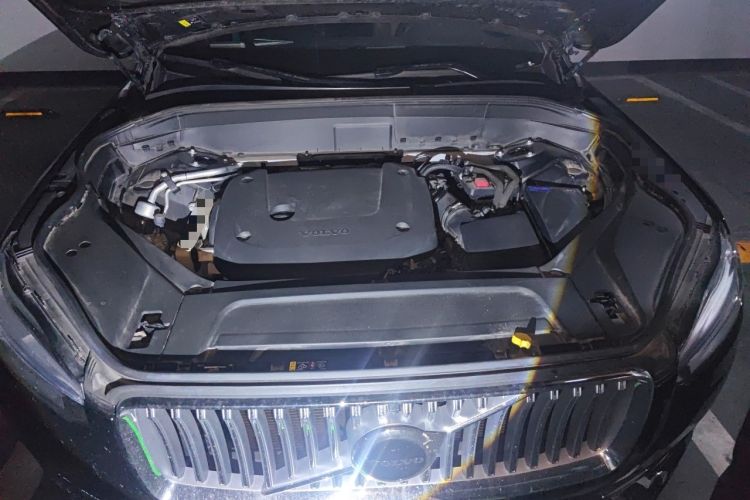 Used Volvo XC90 2024 B6 Zhiyi Luxury 7-Seater Engine Bay