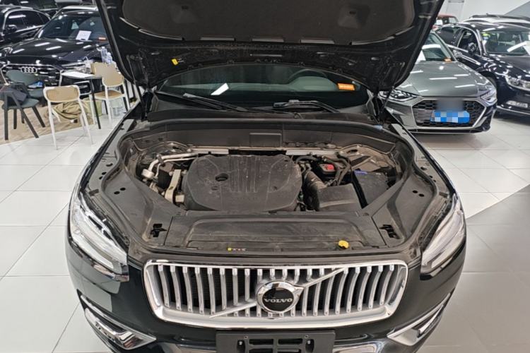 Used Volvo XC90 2024 B5 SmartDrive Luxury Edition 7-Seater Engine Bay