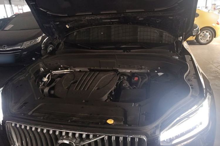 Used Volvo XC90 2024 B5 SmartDrive Luxury Edition 5 Seats Engine Bay
