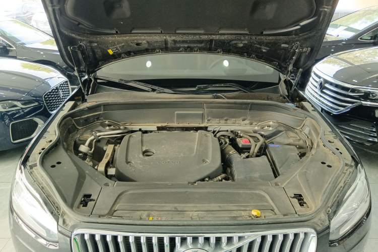 Used Volvo XC90 2024 B6 Zhiya Luxury 7-Seater Engine Bay