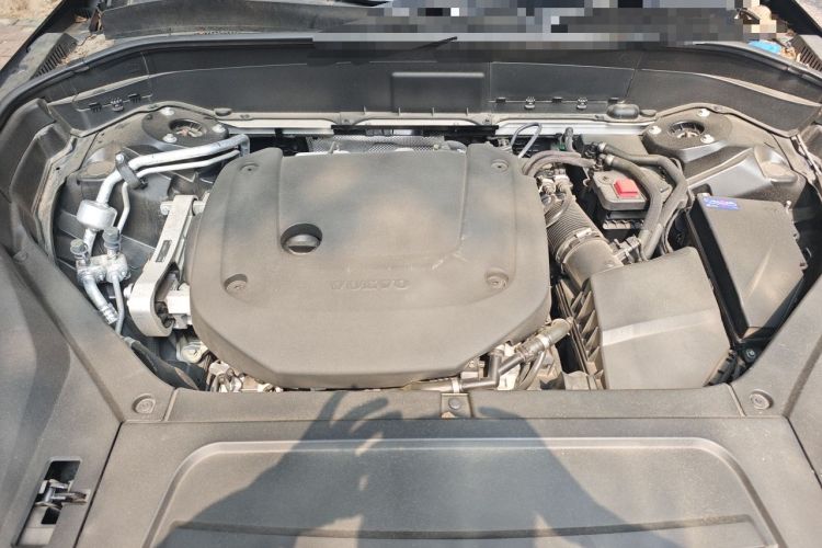 Used Volvo XC90 2024 B6 Zhiyi Luxury 7-Seater Engine Bay