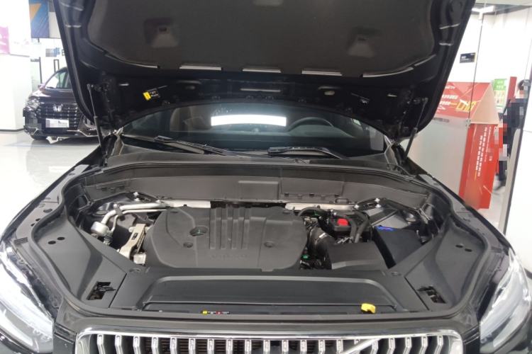 Used Volvo XC90 2024 B5 SmartDrive Luxury Edition 5 Seats Engine Bay