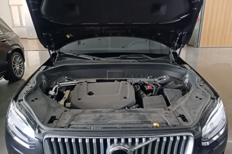 Used Volvo XC90 2024 B6 Zhiyi Luxury 7-Seater Engine Bay
