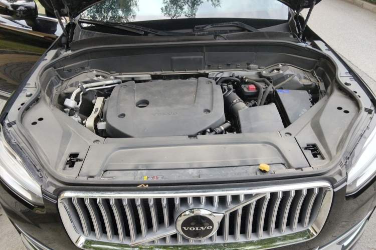 Used Volvo XC90 2024 B6 Zhiya Luxury 7-Seater Engine Bay