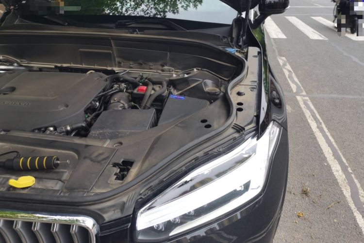 Used Volvo XC90 2024 B6 Zhiyi Luxury 7-Seater Engine Bay Left