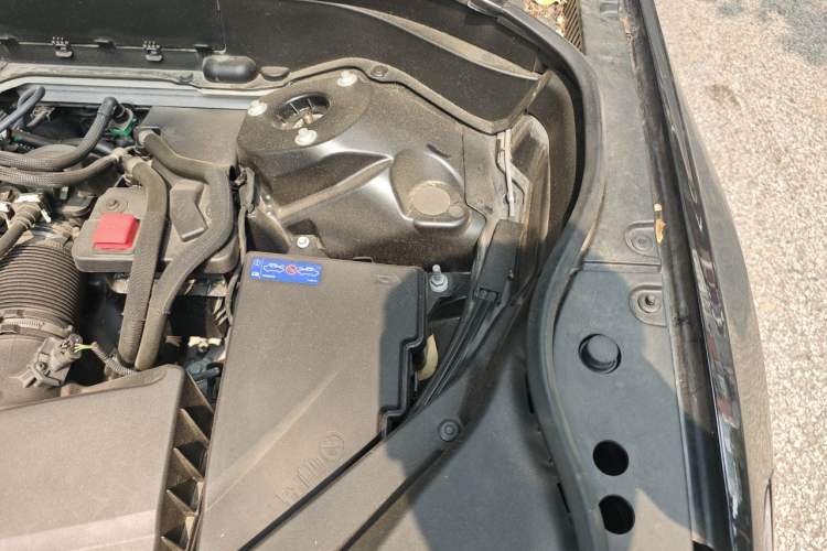 Used Volvo XC90 2024 B6 Zhiyi Luxury 7-Seater Engine Bay Left