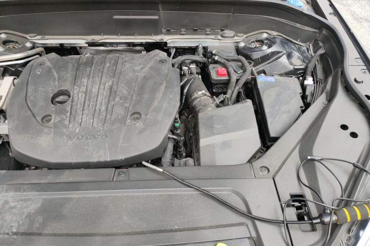 Used Volvo XC90 2024 B5 SmartDrive Luxury Edition 7-Seater Engine Bay Left