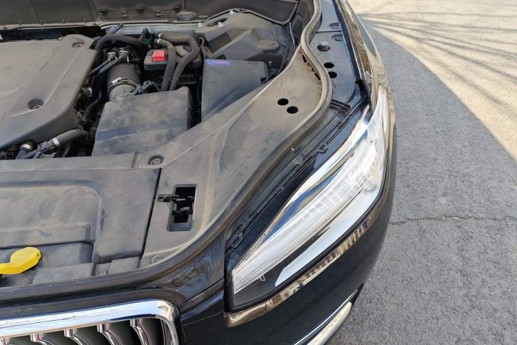 Used Volvo XC90 2024 B6 Zhiyi Luxury 7-Seater Engine Bay Left