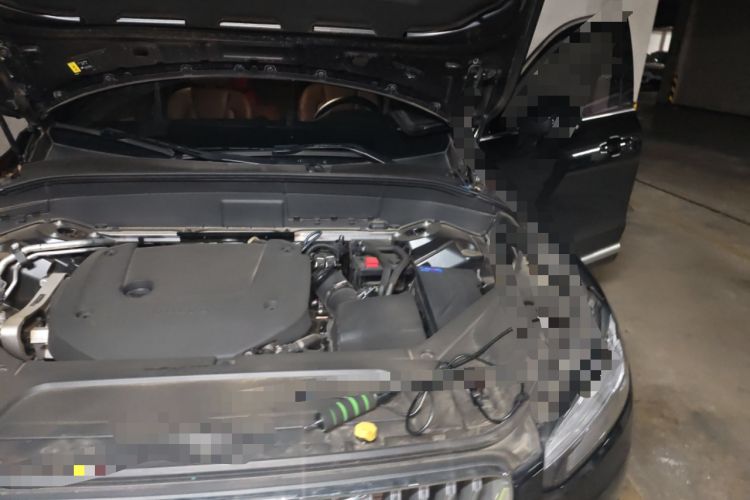 Used Volvo XC90 2024 B6 Zhiyi Luxury 7-Seater Engine Bay Left