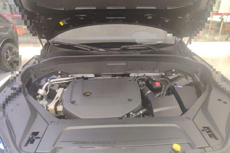 Used Volvo XC90 2024 B6 Zhiyi Luxury 7-Seater Engine Bay