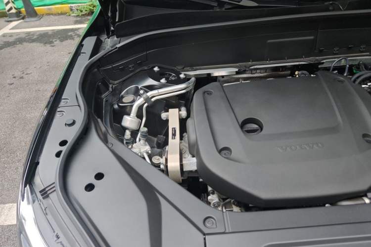 Used Volvo XC90 2024 B6 Zhiyi Luxury 7-Seater Engine Bay Right