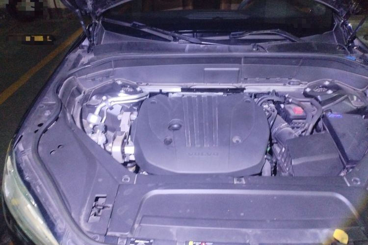 Used Volvo XC90 2024 B5 SmartDrive Luxury Edition 7-Seater Engine Bay Right