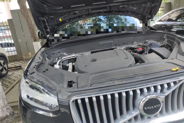 Used Volvo XC90 2024 B6 Zhiyi Luxury 7-Seater Engine Bay Right