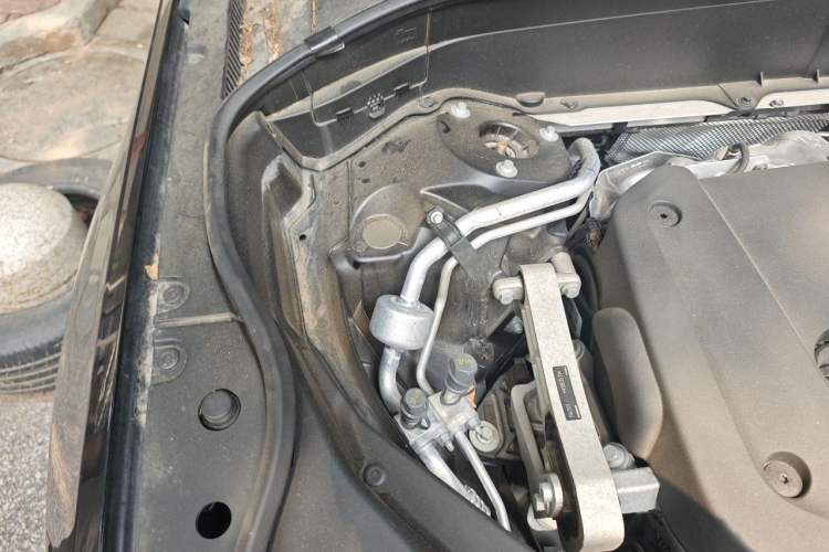 Used Volvo XC90 2024 B6 Zhiyi Luxury 7-Seater Engine Bay Right
