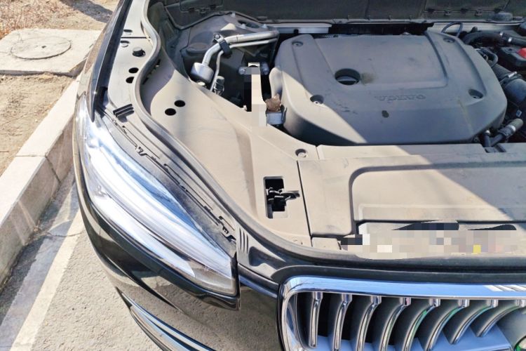 Used Volvo XC90 2024 B6 Zhiyi Luxury 7-Seater Engine Bay Right