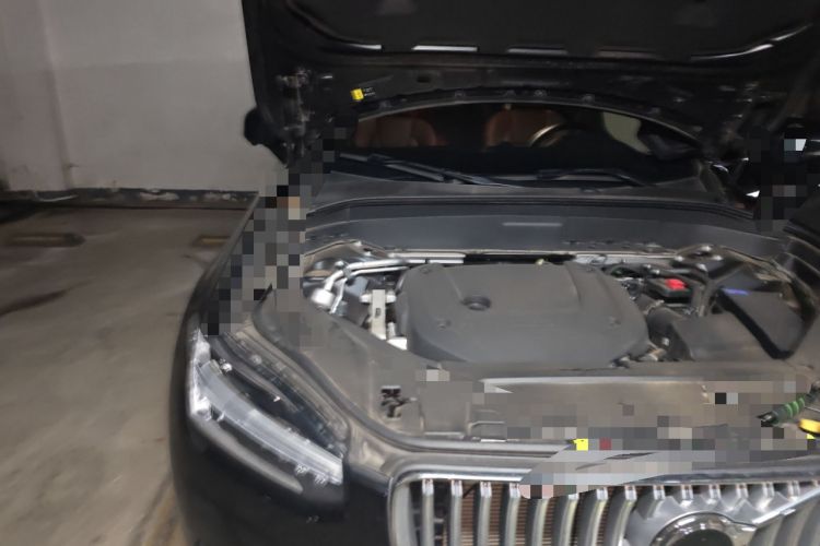 Used Volvo XC90 2024 B6 Zhiyi Luxury 7-Seater Engine Bay Right
