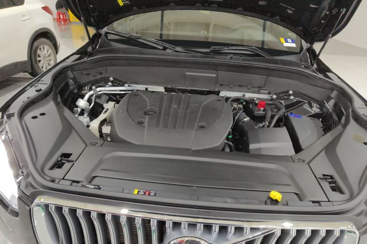Used Volvo XC90 2024 B5 SmartDrive Luxury Edition 7-Seater Engine Bay