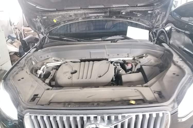 Used Volvo XC90 2024 B5 SmartDrive Luxury Edition 5 Seats Engine Bay