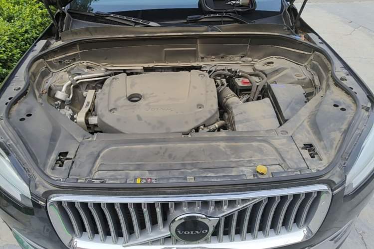 Used Volvo XC90 2024 B6 Zhiyi Luxury 7-Seater Engine Bay