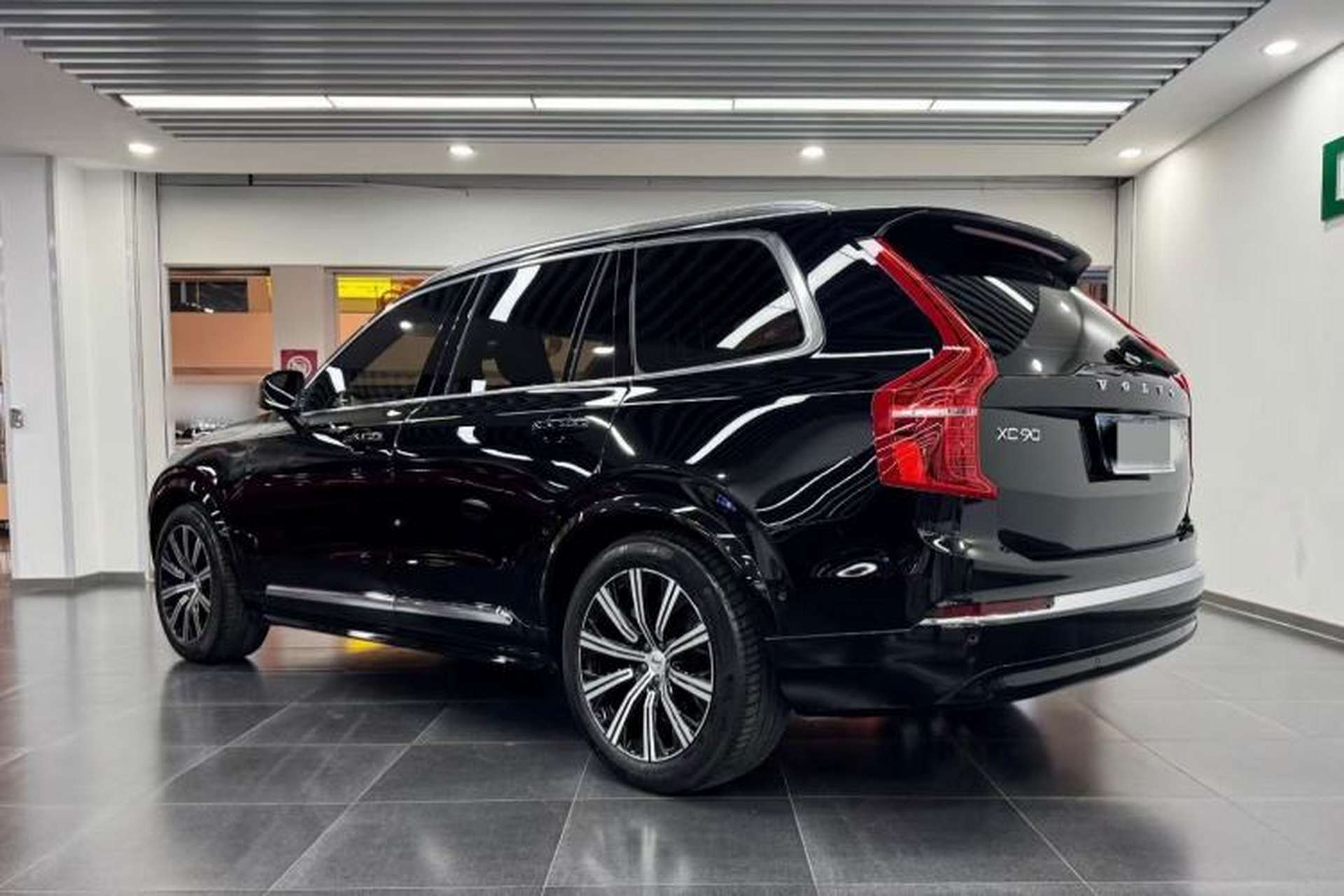 Used Volvo XC90 2024 B6 Zhiya Luxury 7-Seater Exterior 1