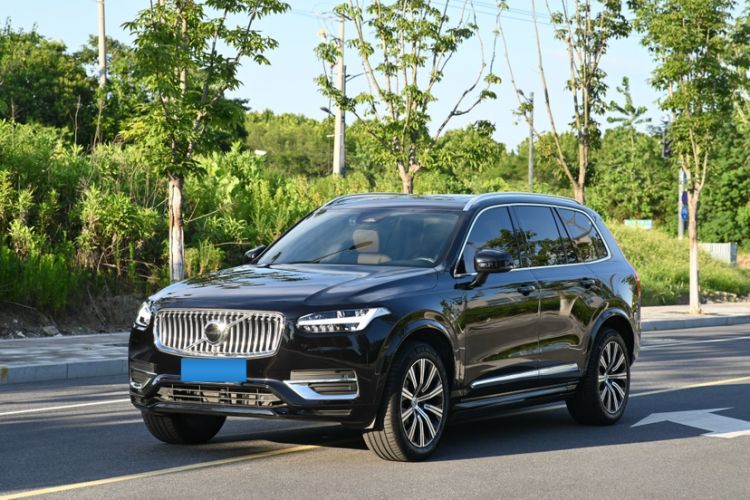 Used Volvo XC90 2024 B5 SmartDrive Luxury Edition 5 Seats Exterior 1