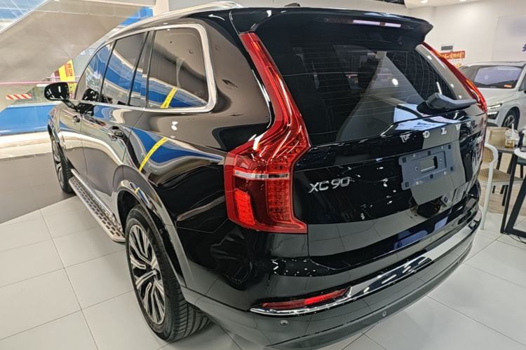 Used Volvo XC90 2024 B5 SmartDrive Luxury Edition 7-Seater Exterior 2