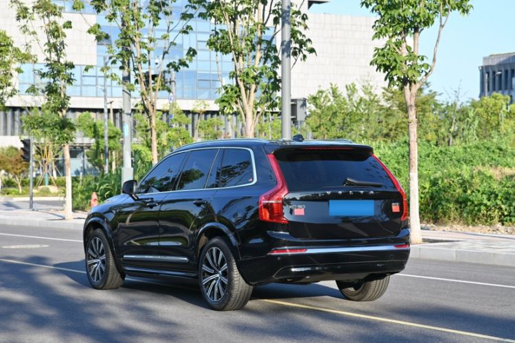 Used Volvo XC90 2024 B5 SmartDrive Luxury Edition 5 Seats Exterior 2