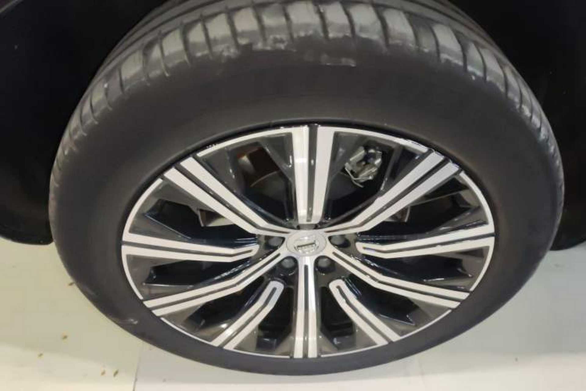 Used Volvo XC90 2024 B6 Zhiya Luxury 7-Seater Exterior 2