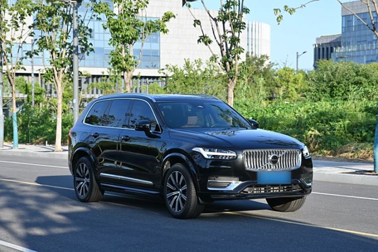 Used Volvo XC90 2024 B5 SmartDrive Luxury Edition 5 Seats Exterior 3