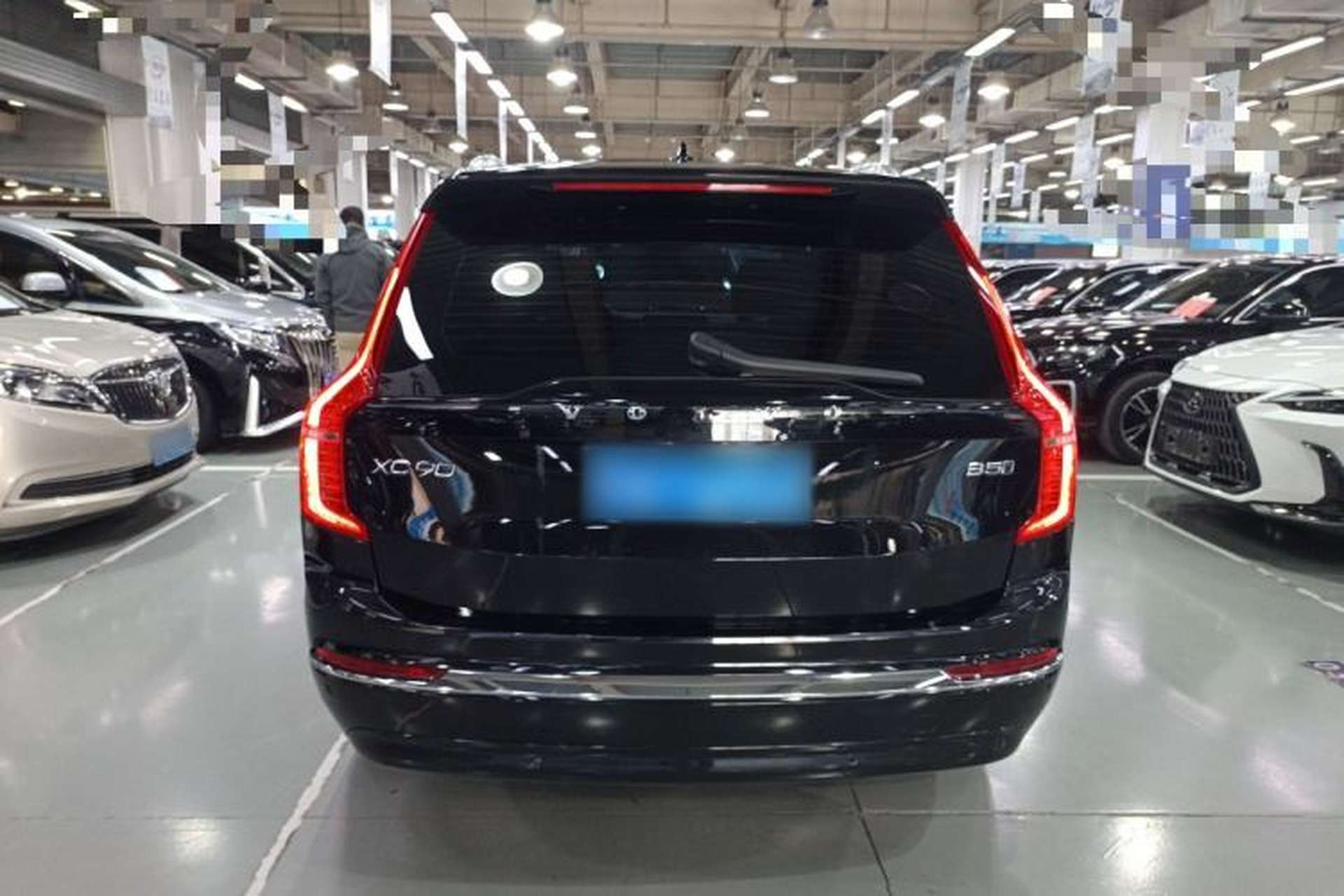Used Volvo XC90 2024 B5 SmartDrive Luxury Edition 5 Seats Exterior 4