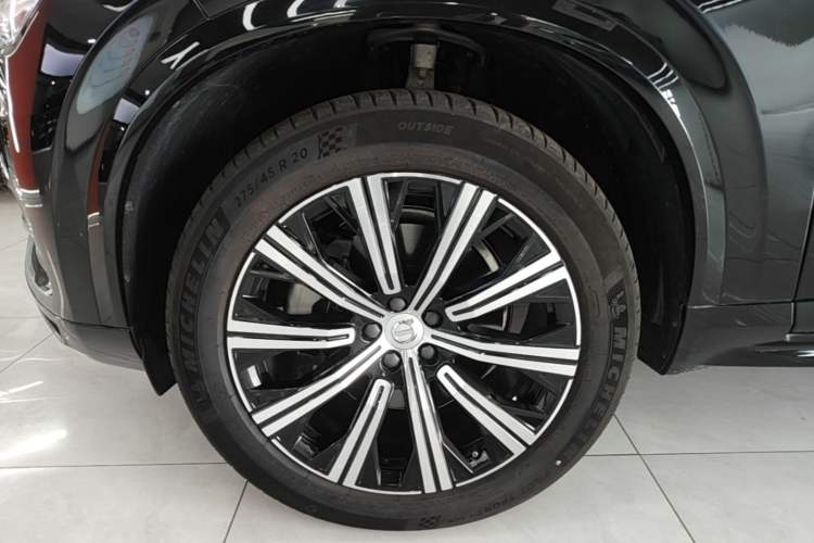 Used Volvo XC90 2024 B6 Zhiyi Luxury 7-Seater Exterior 4
