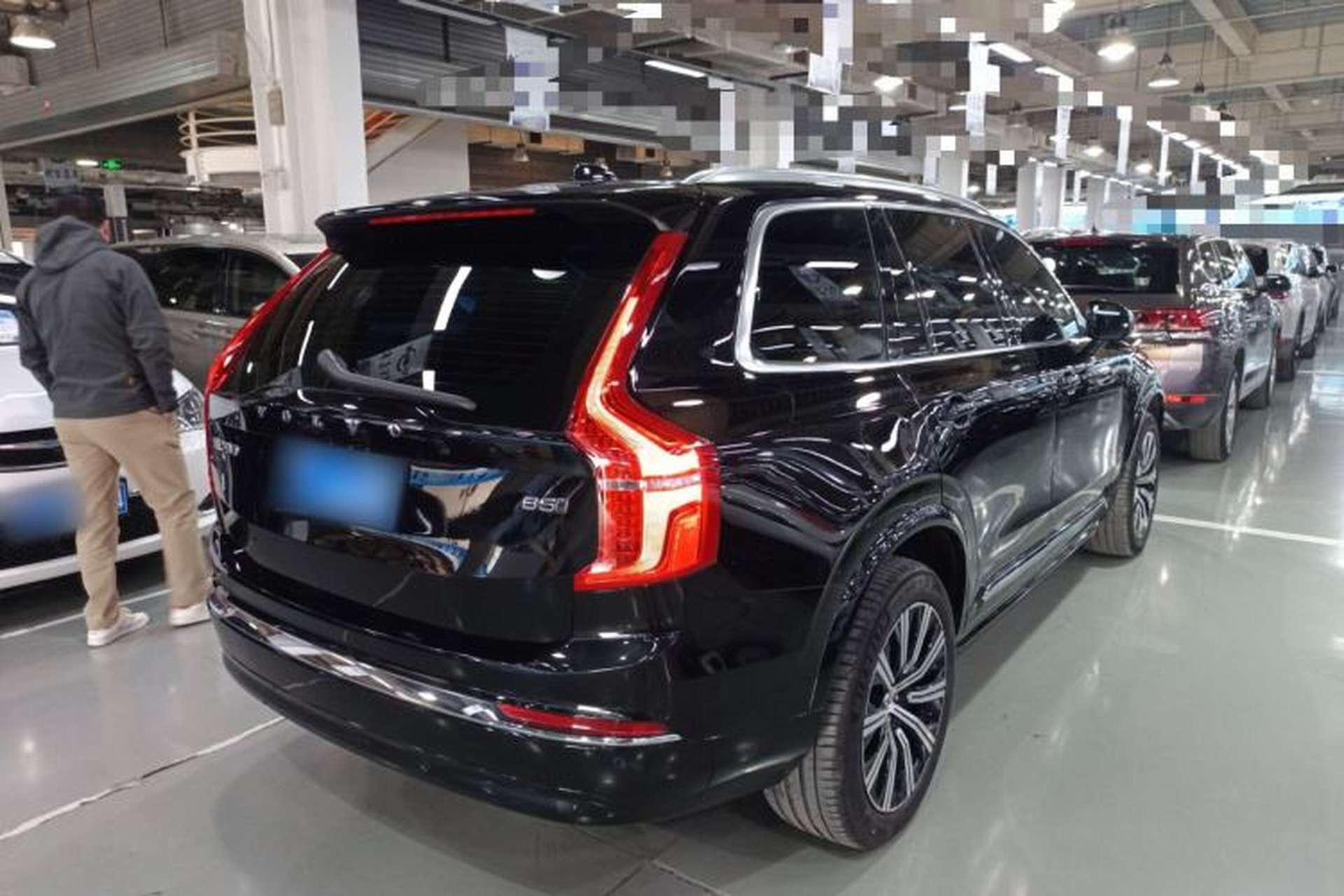 Used Volvo XC90 2024 B5 SmartDrive Luxury Edition 5 Seats Exterior 5