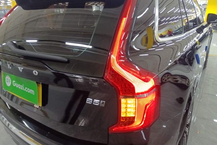 Used Volvo XC90 2024 B5 SmartDrive Luxury Edition 5 Seats Exterior 6